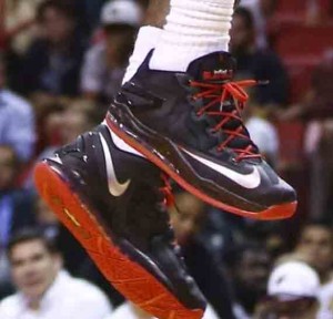 LeBron 11 Low Away