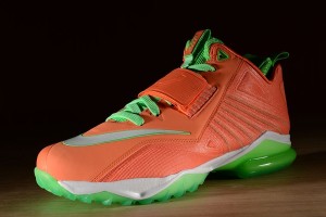 Nike Zoom CJ Trainer 2 Calvin Johnson CJ2 Turf Orange Poison Green