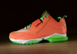 Nike Zoom CJ Trainer 2 Calvin Johnson CJ2 Turf Orange Poison Green
