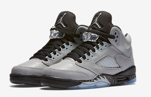 Nike Europe – Retro 5 Wolf Grey