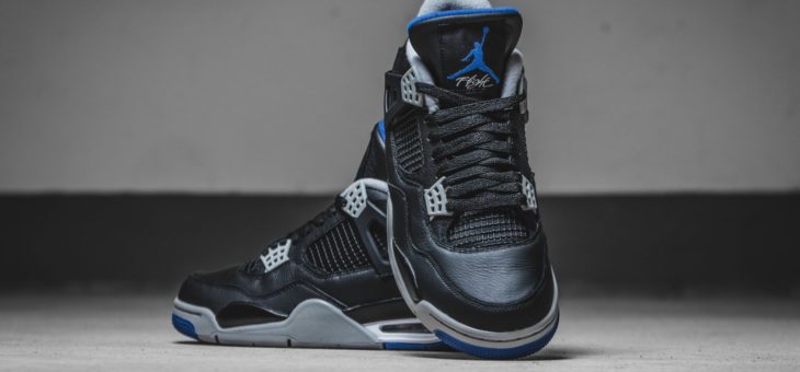 Jordan Retro 4 Motorsport “Away” will drop in 20 minutes with US Shipping